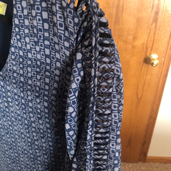 Dress - Picture 6 of 8